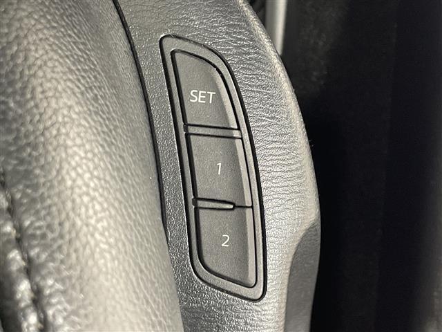 アクセラスポーツ ２２ＸＤ　Ｌパッケージ　マツダコネクト　サンルーフ　ｉ－ＡＣＴＩＶＳＥＮＳＥ　バックカメラ　ＣＤ　ＤＶＤ　フルセグ　革シート　Ｄ席パワーシート／ポジションメモリ　前席シートヒーター　ステアリングヒーター　パドルシフト　ＡＬＨ（7枚目）