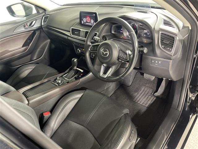 アクセラスポーツ ２２ＸＤ　Ｌパッケージ　マツダコネクト　サンルーフ　ｉ－ＡＣＴＩＶＳＥＮＳＥ　バックカメラ　ＣＤ　ＤＶＤ　フルセグ　革シート　Ｄ席パワーシート／ポジションメモリ　前席シートヒーター　ステアリングヒーター　パドルシフト　ＡＬＨ（24枚目）