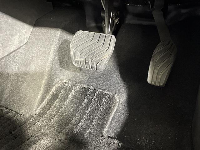 オーラ Ｇ　レザーエディション　コネクトナビゲーションシステム　９型ＤＡメモリーナビ　ＢＯＳＥパーソナルプラス　全方位運転支援システム　プロパイロット　インテリジェントアラウンドビューモニター＆ルームミラー　ＡＬＨ　ワイヤレス充電（40枚目）