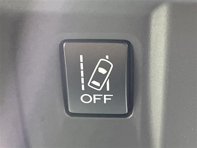 フォレスター Ｘ－ブレイク　アイサイト　純正８型ナビ　バックカメラ　シートヒーター　ＥＴＣ　スマートキー　デジタルインナーミラー　アイドリングストップ機能　ＳＲ　パドルシフト　ステアリングヒーター　ルーフレール　ＬＥＤ　フォグ（6枚目）