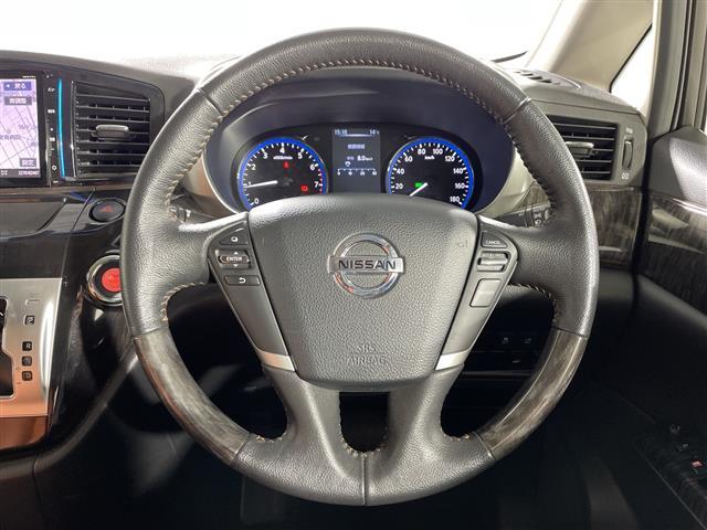 エルグランド ２５０ハイウェイスターＳジェットブラックアバンクロム　純正９型ナビ　純正フリップダウンモニター　専用レザーシート　パワーシート　シートヒーター　両側電動スライドドア　ウッドコンビステアリング　スペアキー　クルーズコントロール　ＬＥＤ　フォグランプ（20枚目）