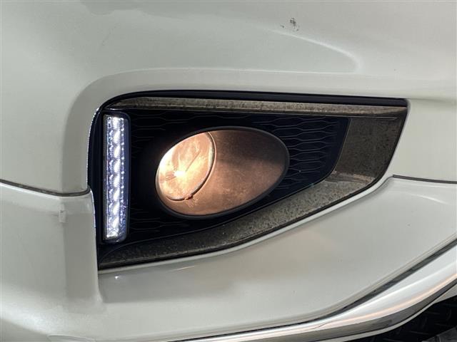 エルグランド ２５０ハイウェイスターＳジェットブラックアバンクロム　純正９型ナビ　純正フリップダウンモニター　専用レザーシート　パワーシート　シートヒーター　両側電動スライドドア　ウッドコンビステアリング　スペアキー　クルーズコントロール　ＬＥＤ　フォグランプ（40枚目）