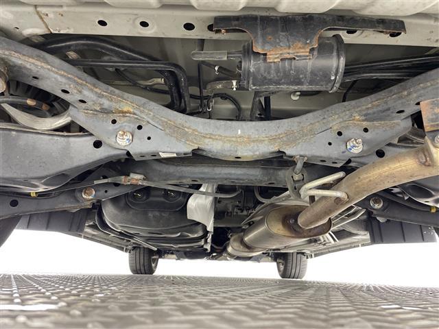 エルグランド ２５０ハイウェイスターＳジェットブラックアバンクロム　純正９型ナビ　純正フリップダウンモニター　専用レザーシート　パワーシート　シートヒーター　両側電動スライドドア　ウッドコンビステアリング　スペアキー　クルーズコントロール　ＬＥＤ　フォグランプ（43枚目）