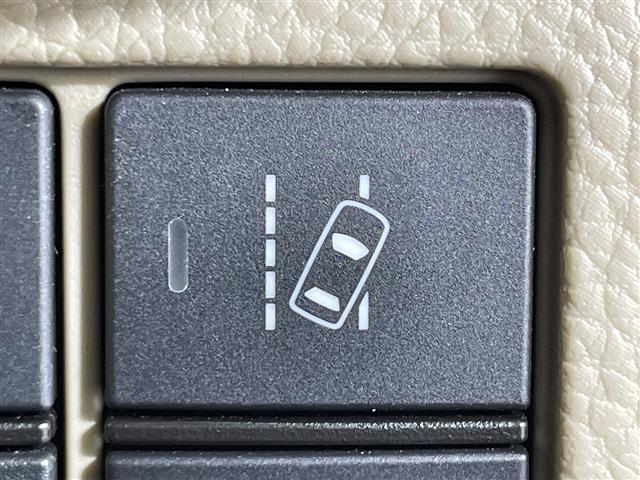 Ｎ－ＢＯＸ Ｇ・Ｌホンダセンシング　純正ナビ　フルセグ　バックカメラ　片側電動　レーダークルーズ　ＣＭＢＳ　ＬＫＡＳ　ＡＨＢ　先行車発進告知　路外逸脱警報　運転席シートヒーター　ＥＣＯＮ　アイドリングＳ　純正ＥＴＣ　ＬＥＤヘッドランプ（5枚目）