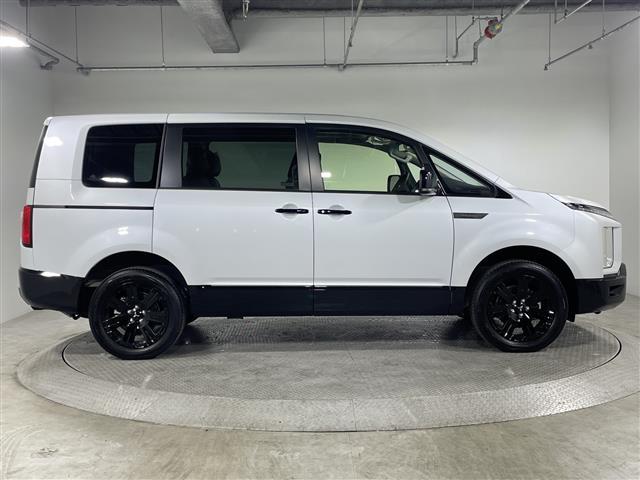 デリカD:5 シャモニー 登録済未使用車 社外アルパインD5専用11型ナビ e-アシスト PBD マルチアラウンドモニター BSW フルセグ 運転席パワーシート 前席シートヒーター ステアリングヒーター パドルシフト LED(15枚目)