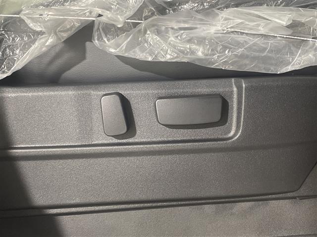 デリカD:5 シャモニー 登録済未使用車 社外アルパインD5専用11型ナビ e-アシスト PBD マルチアラウンドモニター BSW フルセグ 運転席パワーシート 前席シートヒーター ステアリングヒーター パドルシフト LED(33枚目)