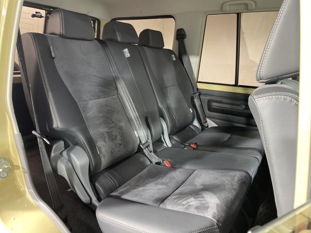 ランドクルーザー７０ ＡＸ　トヨタセーフティセンス　社外９型ナビ　バックカメラ　４ＷＤ　ダウンヒルアシストコントロール　ＥＴＣ　前後ドライブレコーダー　ウッドコンビステアリング　クルーズコントロール　ＬＥＤ　背面タイヤ　フォグ（50枚目）