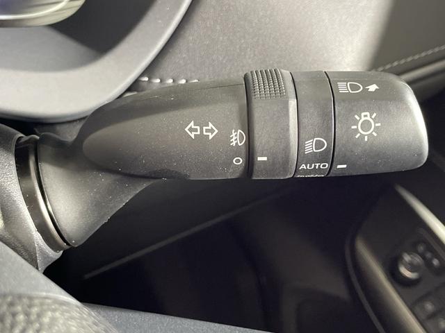 ハリアーハイブリッド Ｚ　レザーパッケージ　１トヨタセーフティセンス　純正ＤＡ　パノラミックビューモニター　レザー調シート　ＪＢＬ　ＨＵＤ　デジタルインナーミラー　メモリシート　シートヒーター　ベンチレーション　パワーバックドア　前後ドラレコ（14枚目）