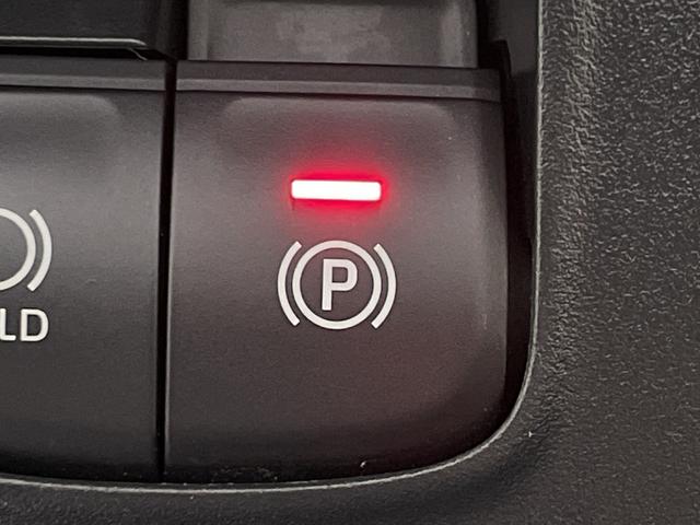 カローラクロス ハイブリッド　Ｚ　純正９型ディスプレイオーディオ　パノラミックビューＭ　セーフティセンス　ＢＳＭ　ＰＫＳＢ　ＰＢＤ　ＬＥＤヘッド＆フォグ＆シーケンシャルターンランプ　ルーフレール　前席シートヒーター　Ｄ席パワーシート（20枚目）