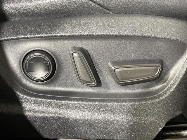 カローラクロス ハイブリッド　Ｚ　純正９型ディスプレイオーディオ　パノラミックビューＭ　セーフティセンス　ＢＳＭ　ＰＫＳＢ　ＰＢＤ　ＬＥＤヘッド＆フォグ＆シーケンシャルターンランプ　ルーフレール　前席シートヒーター　Ｄ席パワーシート（41枚目）