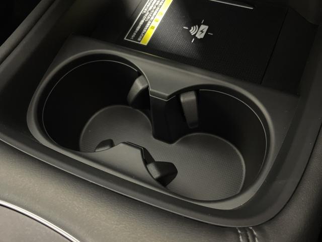 ＺＲ－Ｖ ｅ：ＨＥＶ　Ｚ特別仕様車ブラックスタイル　登録済未使用車　純正ＤＡ　全方位カメラ　置くだけ充電　ＢＯＳＥ　シートヒーター　パワーバックドア　メモリシート　レザーシート　ビルトインＥＴＣ２．０　ＬＥＤ　ＢＳＭ　スペアキー　パドルシフト　ＡＷ（41枚目）