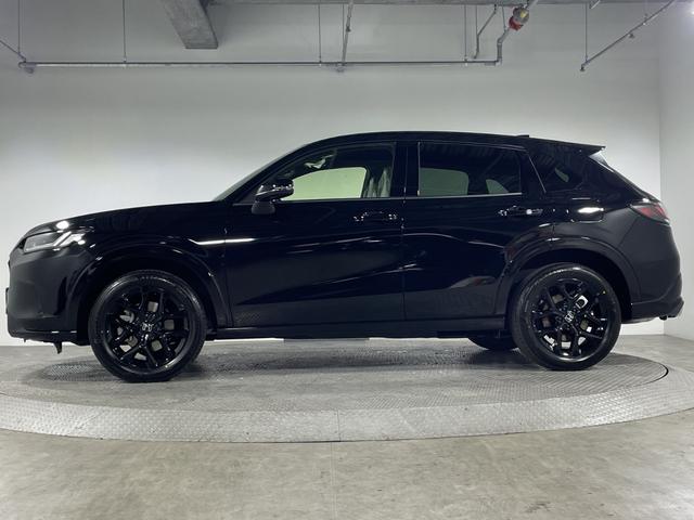 ＺＲ－Ｖ ｅ：ＨＥＶ　Ｚ特別仕様車ブラックスタイル　登録済未使用車　純正ＤＡ　全方位カメラ　置くだけ充電　ＢＯＳＥ　シートヒーター　パワーバックドア　メモリシート　レザーシート　ビルトインＥＴＣ２．０　ＬＥＤ　ＢＳＭ　スペアキー　パドルシフト　ＡＷ（68枚目）