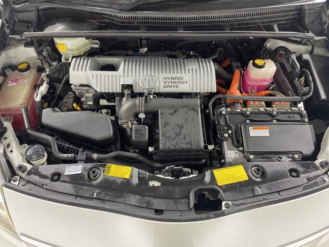 プリウス Ｓ　純正ナビ　バックカメラ　スマートキー　プッシュスタートボタン　ステアリングスイッチ　モデリスタエアロＨＩＤヘッドライト　フォグランプ　電動格納ミラー　ウィンカーミラー　マット　バイザー　バイザー（68枚目）