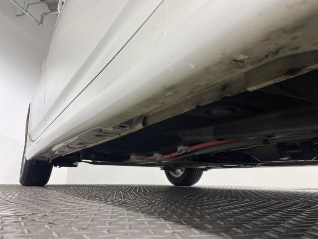 プリウス Ｓ　純正ナビ　バックカメラ　スマートキー　プッシュスタートボタン　ステアリングスイッチ　モデリスタエアロＨＩＤヘッドライト　フォグランプ　電動格納ミラー　ウィンカーミラー　マット　バイザー　バイザー（70枚目）