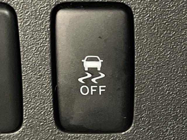 ＦＪクルーザー ファイナルエディション　ナビ　バックカメラ　コーナーセンサー　フロントデアイサー　革巻きステアリング　ステアリングスイッチ　ヘッドライトレベライザー　クルーズコントロール　ＥＴＣ　背面タイヤ　社外ＬＥＤ　フォグ　社外マフラー（18枚目）