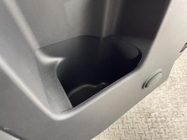 ＦＪクルーザー ファイナルエディション　ナビ　バックカメラ　コーナーセンサー　フロントデアイサー　革巻きステアリング　ステアリングスイッチ　ヘッドライトレベライザー　クルーズコントロール　ＥＴＣ　背面タイヤ　社外ＬＥＤ　フォグ　社外マフラー（29枚目）