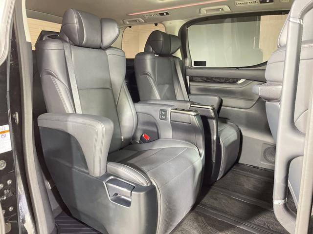 アルファードハイブリッド ＳＲ　Ｃパッケージ　トヨタセーフティセンス　純正ディスプレイオーディオ　バックカメラ　純正フリップダウンモニター　ＡＣ１００Ｖ　モデリスタ　メモリシート　ベンチレーション　シートヒーター　サンルーフ　ＥＴＣ　三眼ＬＥＤ（52枚目）