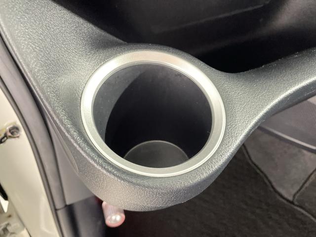 シエンタ Ｇ　ワンオーナー　純正９インチナビ　モデリスタエアロ　全方位カメラ　両側パワスラ　ビルトインＥＴＣ　前席シートヒーター　ステアリングヒーター　衝突軽減　車線逸脱警報　ＬＥＤヘッドライト　前後ドラレコ（29枚目）