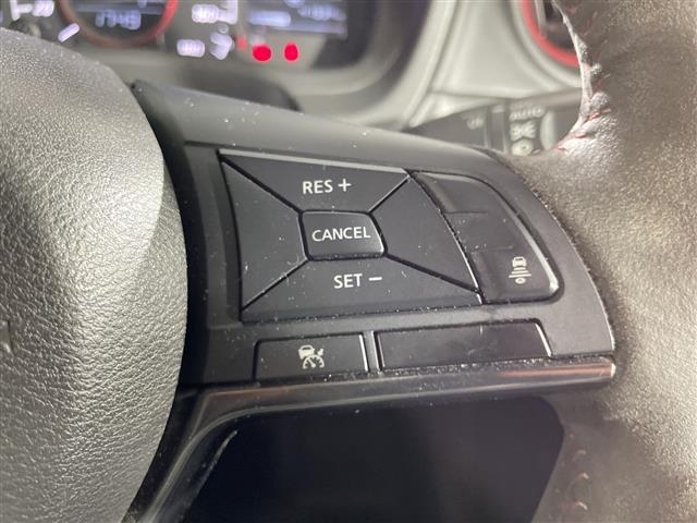 ノート ｅ－パワー　ニスモ　９インチナビ　全方位カメラ　衝突軽減　車線逸脱警報　レーダークルーズコントロール　前席専用シート　ＥＴＣ　ＬＥＤヘッドライト　前後ドライブレコーダー　フロアマット　インテリジェントルームミラー（14枚目）