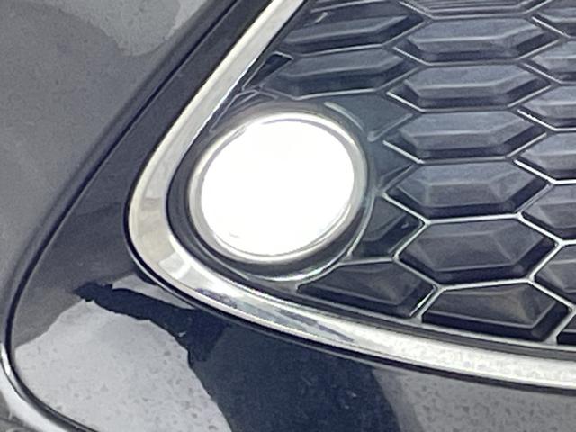 �w�R���t�H�[�g�K�[�h�x�̓t�@�u���b�N�E�R���r�E���U�[�̂R�p�b�P�[�W�����p�ӁB�V�[�g��V����A�t���A�}�b�g�����G�}�ŃR�[�e�B���O���h���E�������ʂ����҂ł��A���N����A���Ԃɂ������߂ł��鏤�i�ł��B