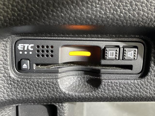 N-BOXカスタム G・Lホンダセンシング 純正8型ナビ TV BT バックカメラ 電動スライドドア 衝突軽減ブレーキ 車線逸脱警報 レーダークルコン 革巻きステアリング ステアリングスイッチ ETC LEDヘッドライト フォグランプ 純アルミ(7枚目)