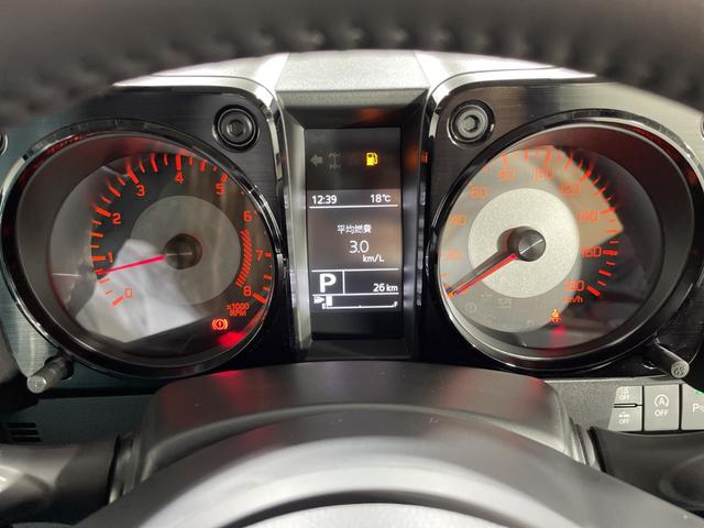 ジムニーノマド ＦＣ　登録済未使用車　スズキセーフティサポート　衝突軽減ブレーキ　ＬＥＤ　フォグ　オートライト　ヘッドライトウォッシャー　シートヒーター　アイドリングストップ　後ソナー　純正１５ＡＷ　スマートキー（3枚目）