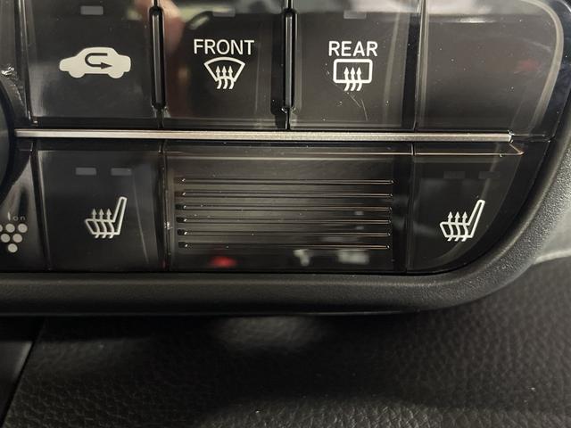 N-BOXカスタム L 純正8型ナビ ホンダセンシング 前後ドラレコ バックカメラ コーナーセンサー 電動サイドブレーキ ステアリングスイッチ LEDヘッドライト フォグランプ オートライト 純正フロアマット 純正AW(28枚目)