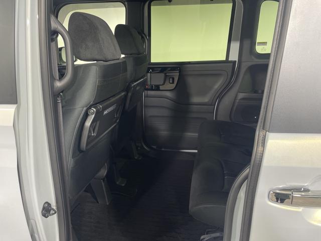 N-BOXカスタム L 純正8型ナビ ホンダセンシング 前後ドラレコ バックカメラ コーナーセンサー 電動サイドブレーキ ステアリングスイッチ LEDヘッドライト フォグランプ オートライト 純正フロアマット 純正AW(44枚目)