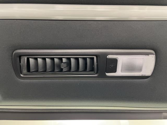 ヴェルファイア ２．５　ゴールデンアイズＩＩ　純正９型ＤＡ　純正１２．１型フリップダウンＭ　Ｂカメラ　両側電動　ＴＳＳ　ＢＳＭ　デジタルインナーミラー　ＰＢＤ　３眼ＬＥＤヘッドランプ　半革シート　革巻ステアリング　スマートキー　プッシュスタート（52枚目）