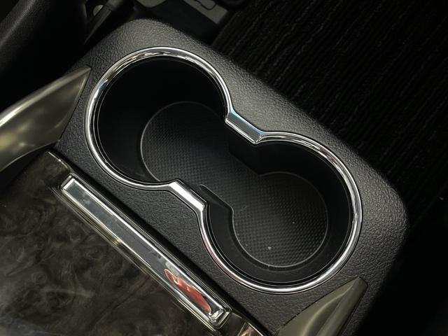 ヴェルファイア ２．５　ゴールデンアイズＩＩ　純正９型ＤＡ　純正１２．１型フリップダウンＭ　Ｂカメラ　両側電動　ＴＳＳ　ＢＳＭ　デジタルインナーミラー　ＰＢＤ　３眼ＬＥＤヘッドランプ　半革シート　革巻ステアリング　スマートキー　プッシュスタート（53枚目）