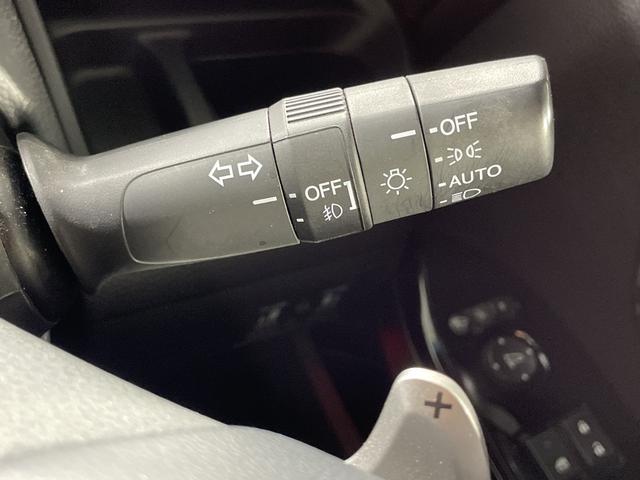 N-BOXカスタム G・Lターボホンダセンシング ホンダセンシング 純正8インチナビ バックカメラ 両側電動スライドドア ハーフレザーシート シートヒーター ビルトインETC 革巻きステアリング パドルシフト LED シーケンシャルウィンカー フォグ(14枚目)