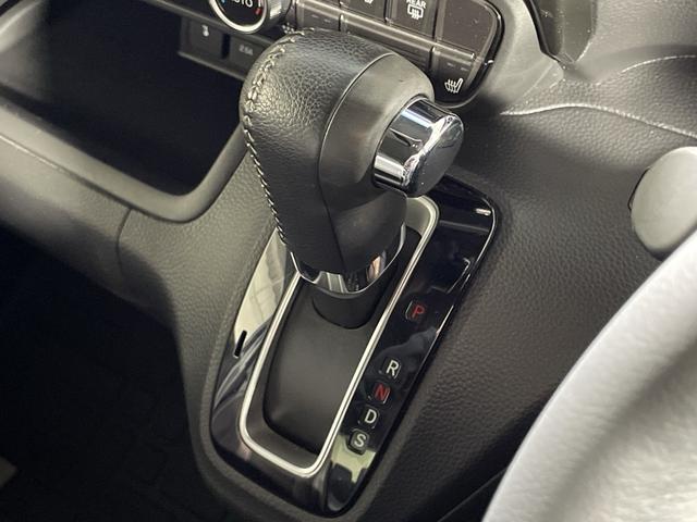 N-BOXカスタム G・Lターボホンダセンシング ホンダセンシング 純正8インチナビ バックカメラ 両側電動スライドドア ハーフレザーシート シートヒーター ビルトインETC 革巻きステアリング パドルシフト LED シーケンシャルウィンカー フォグ(16枚目)