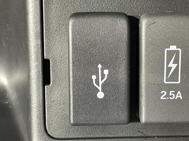 N-BOXカスタム G・Lターボホンダセンシング ホンダセンシング 純正8インチナビ バックカメラ 両側電動スライドドア ハーフレザーシート シートヒーター ビルトインETC 革巻きステアリング パドルシフト LED シーケンシャルウィンカー フォグ(24枚目)