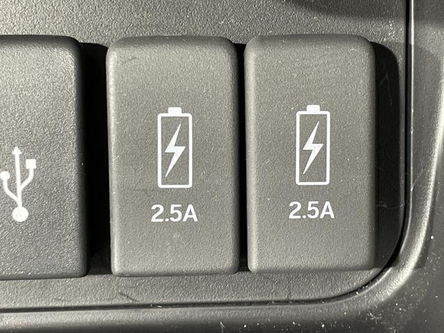 N-BOXカスタム G・Lターボホンダセンシング ホンダセンシング 純正8インチナビ バックカメラ 両側電動スライドドア ハーフレザーシート シートヒーター ビルトインETC 革巻きステアリング パドルシフト LED シーケンシャルウィンカー フォグ(25枚目)