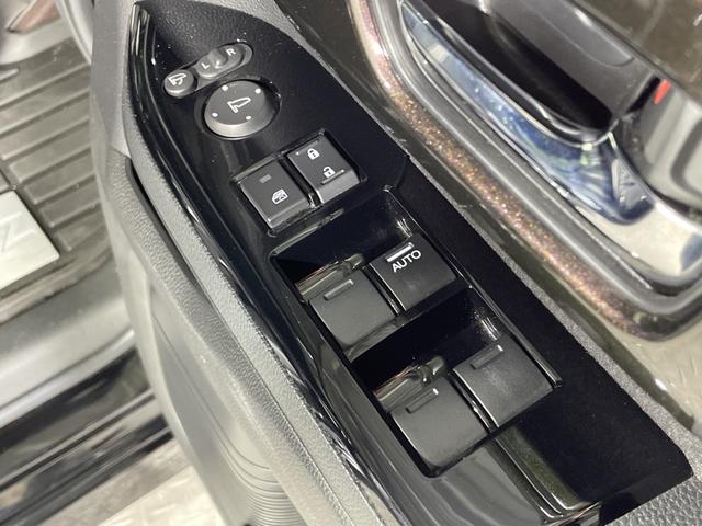 N-BOXカスタム G・Lターボホンダセンシング ホンダセンシング 純正8インチナビ バックカメラ 両側電動スライドドア ハーフレザーシート シートヒーター ビルトインETC 革巻きステアリング パドルシフト LED シーケンシャルウィンカー フォグ(58枚目)