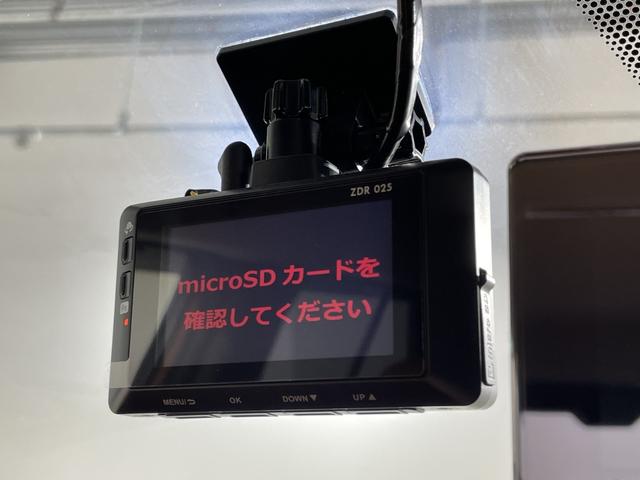 キックス Ｘ　ツートーンインテリアエディション　純正９型ナビ　アラウンドビューＭ　セーフティＡ　ＰｒｏＰＩＬＯＴ　Ｄルームミラー　２トーンカラー　ＬＥＤ　ルーフレール　電動ＰＢ／オートＢＨ　ステアリングＨ　合皮シート　前シートＨ　ＥＴＣ２．０（4枚目）
