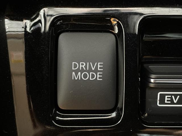 キックス Ｘ　ツートーンインテリアエディション　純正９型ナビ　アラウンドビューＭ　セーフティＡ　ＰｒｏＰＩＬＯＴ　Ｄルームミラー　２トーンカラー　ＬＥＤ　ルーフレール　電動ＰＢ／オートＢＨ　ステアリングＨ　合皮シート　前シートＨ　ＥＴＣ２．０（23枚目）
