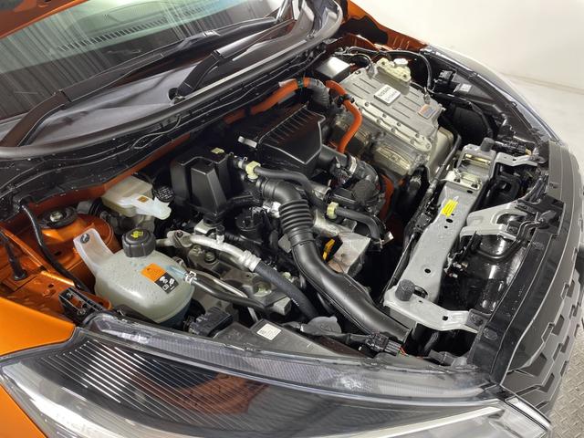 キックス Ｘ　ツートーンインテリアエディション　純正９型ナビ　アラウンドビューＭ　セーフティＡ　ＰｒｏＰＩＬＯＴ　Ｄルームミラー　２トーンカラー　ＬＥＤ　ルーフレール　電動ＰＢ／オートＢＨ　ステアリングＨ　合皮シート　前シートＨ　ＥＴＣ２．０（78枚目）