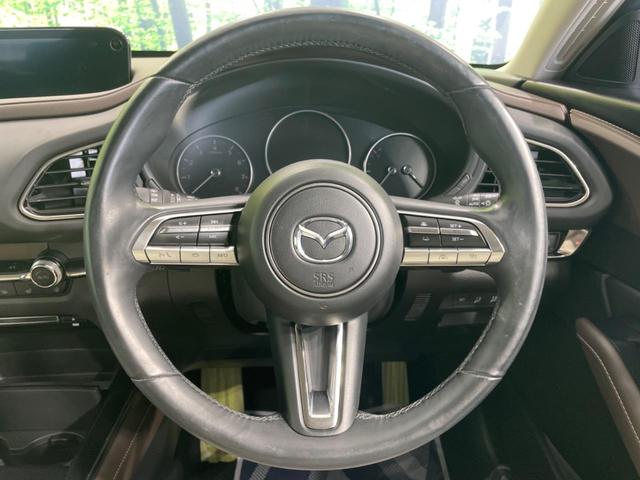 【純正革巻きステアリング】上質な革を使用することで、手にしっかり馴染みとても運転しやすいハンドルです♪