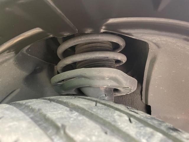 お車を安心してお乗りいただく為には、足回りの定期点検が欠かせません。サービスサポート（有償保証）では無料点検もご提供しており、安心のカーライフをお過ごしいただけるサポート体制が整っています。