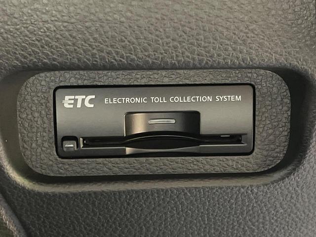 エクストレイル ２０Ｘ　１年保証付　純正ナビ　バックカメラ　禁煙車　スマートキー　ビルトインＥＴＣ　オートライト　オートエアコン　純正１７インチアルミ　ＣＤ　ＤＶＤ再生（6枚目）
