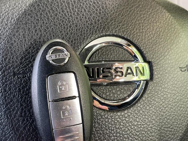 エクストレイル ２０Ｘ　１年保証付　純正ナビ　バックカメラ　禁煙車　スマートキー　ビルトインＥＴＣ　オートライト　オートエアコン　純正１７インチアルミ　ＣＤ　ＤＶＤ再生（7枚目）