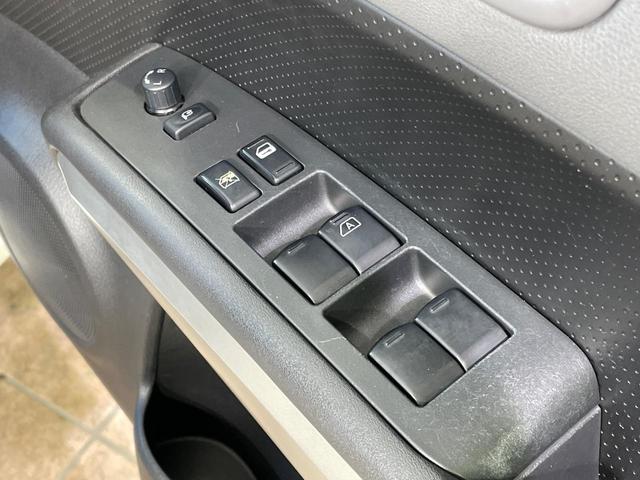 エクストレイル ２０Ｘ　１年保証付　純正ナビ　バックカメラ　禁煙車　スマートキー　ビルトインＥＴＣ　オートライト　オートエアコン　純正１７インチアルミ　ＣＤ　ＤＶＤ再生（35枚目）