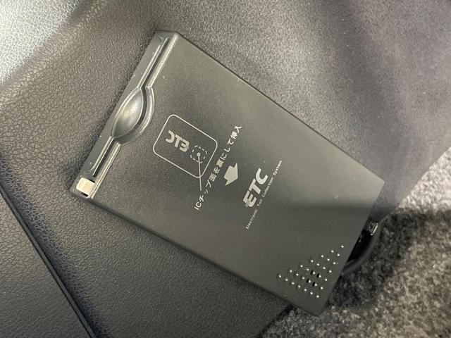 【ＥＴＣ】高速道路の料金所をストレスなく通過！話題のスポットやサービスエリアに多い「スマートＩＣ」利用時は必須のアイテムです。当店でセットアップを実施、ご納車当日からすぐにご利用いただけます！
