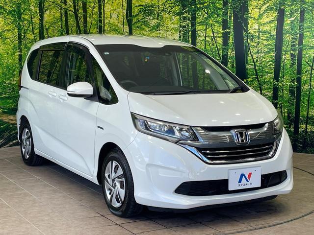 高透明度のガラス皮膜で撥水はもちろん、上質なツヤ・光沢を実現。紫外線や酸性雨から大切な愛車を保護し、色あせ・劣化を防止。「弾スプラッシュコート」、「弾プリミッサコート」からお選びいただけます。