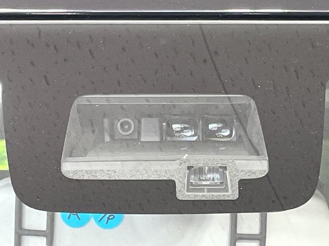 【スズキ　セーフティサポート】走行中に前方の車両等を認識し、衝突しそうな時は警報とブレーキで衝突回避と被害軽減をアシスト。より安全にドライブをお楽しみいただけます。