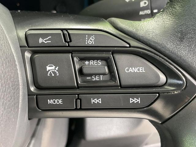 【レーダークルーズコントロール】高速道路での長距離走行が楽に!!自動で速度を保つクルーズコントロールが、衝突軽減システムと連携し、前方の車両を感知して車間を保つように速度調節してくれます!!