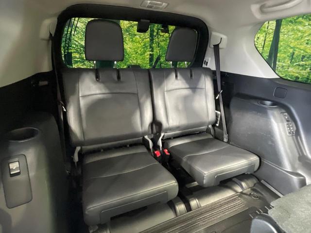 3列目シートはもちろん状態良好☆大人でもゆったりと座って頂けますので、大人数でのお出かけもラクラクです♪ご家族で、気の知れた仲間で、ドライブに行くのが楽しみですね♪