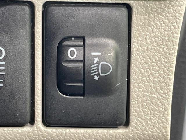 ステラ L スマートアシスト 1年保証付 禁煙車 衝突軽減システム SDナビ Bluetooth再生 ワンセグTV CD/DVD再生 車線逸脱警報 ドアバイザー 横滑り防止装置 プライバシーガラス バニティーミラー(45枚目)