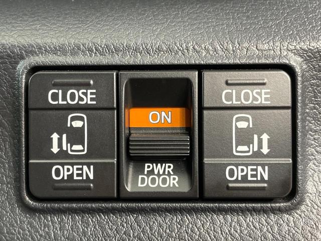 【トヨタセーフティセンス】走行中に前方の車両等を認識し、衝突しそうな時は警報とブレーキで衝突回避と被害軽減をアシスト。より安全にドライブをお楽しみいただけます。